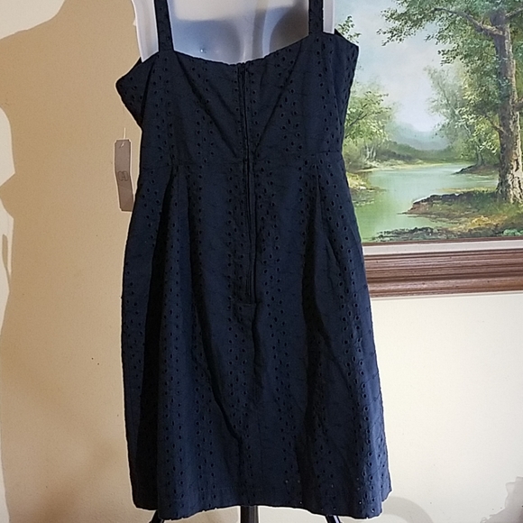 Cad eyelet dress  e18 - Picture 3 of 8